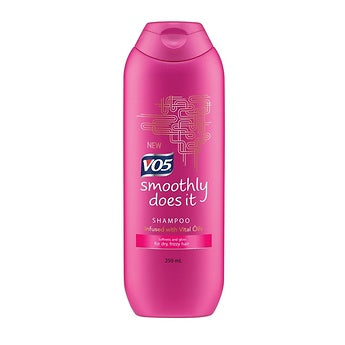 VO5 SMOOTHLY DOES IT SHAMPOO - 250ML