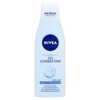 NIVEA REFRESHING 2 IN 1 CLEANSER & TONER - 200ML